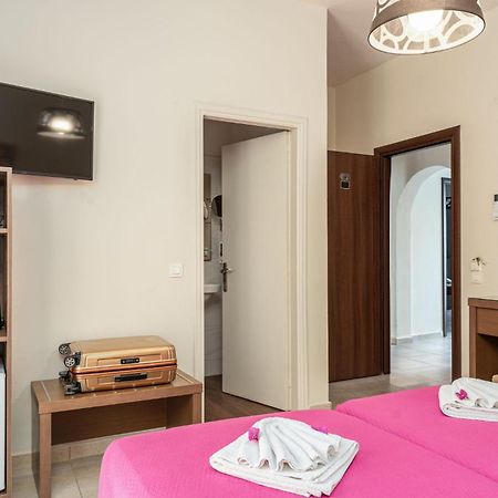 Stathis Beachfront Luxury Rooms Kalamaki  Exterior photo