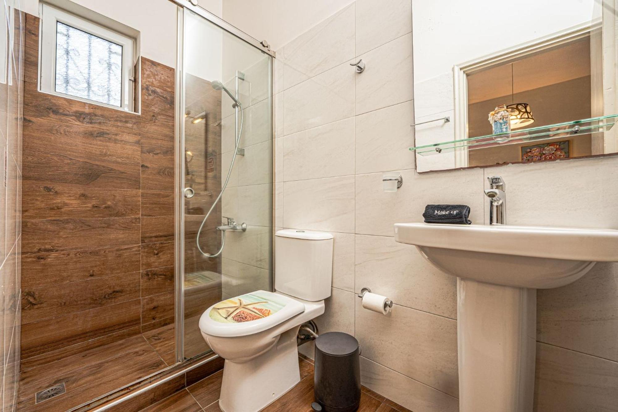 Stathis Beachfront Luxury Rooms Kalamaki  Exterior photo